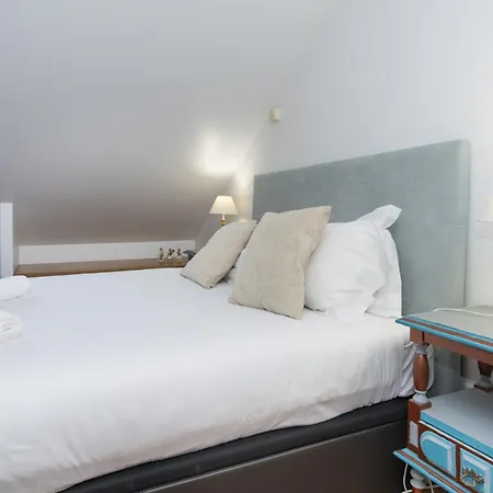 Stylish Duplex In Baixa, Lisbon, & Spacious - Ttl321 Apartamento *