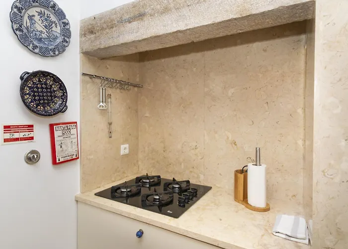 Stylish Duplex In Baixa, Lisbon, & Spacious - Ttl321 アパート *