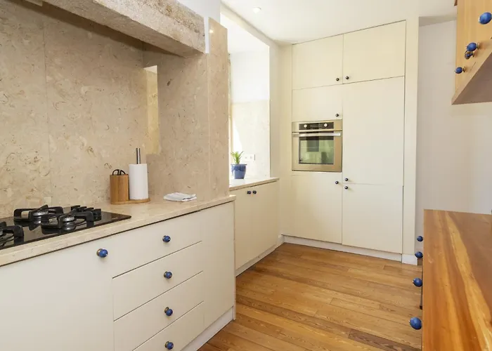 Stylish Duplex In Baixa, Lisbon, & Spacious - Ttl321 *