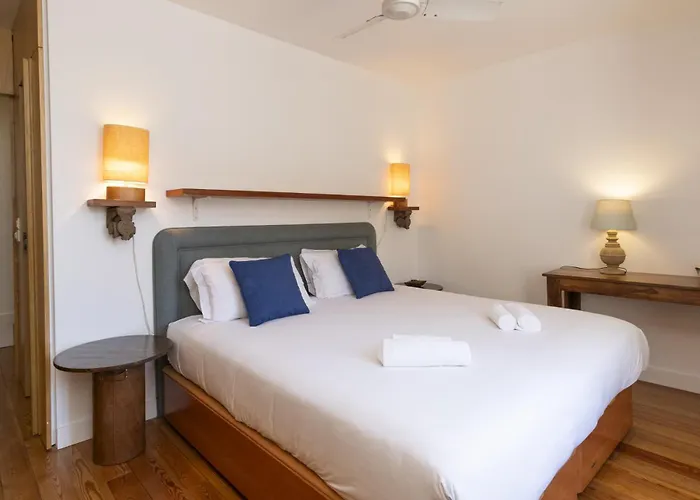 Апартаменты Stylish Duplex In Baixa, Lisbon, & Spacious - Ttl321 *